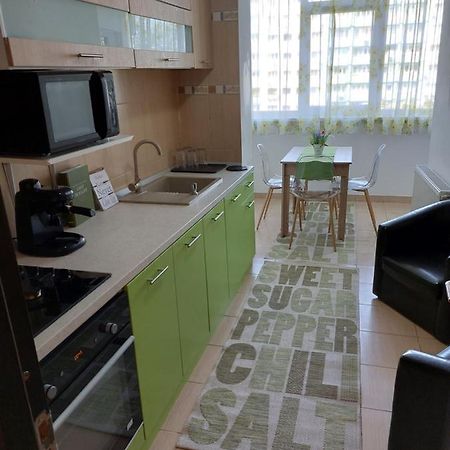 Apartament Central Renovat 3 Camere Bukarest Exteriör bild