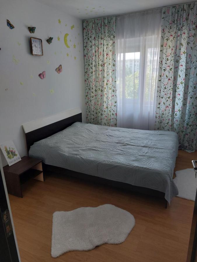 Apartament Central Renovat 3 Camere Bukarest Exteriör bild