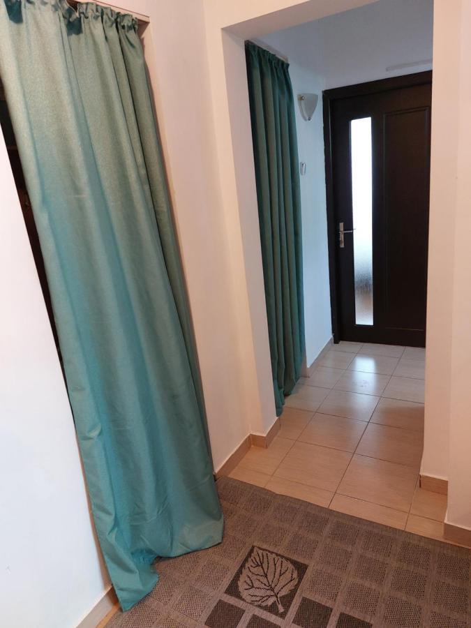 Apartament Central Renovat 3 Camere Bukarest Exteriör bild
